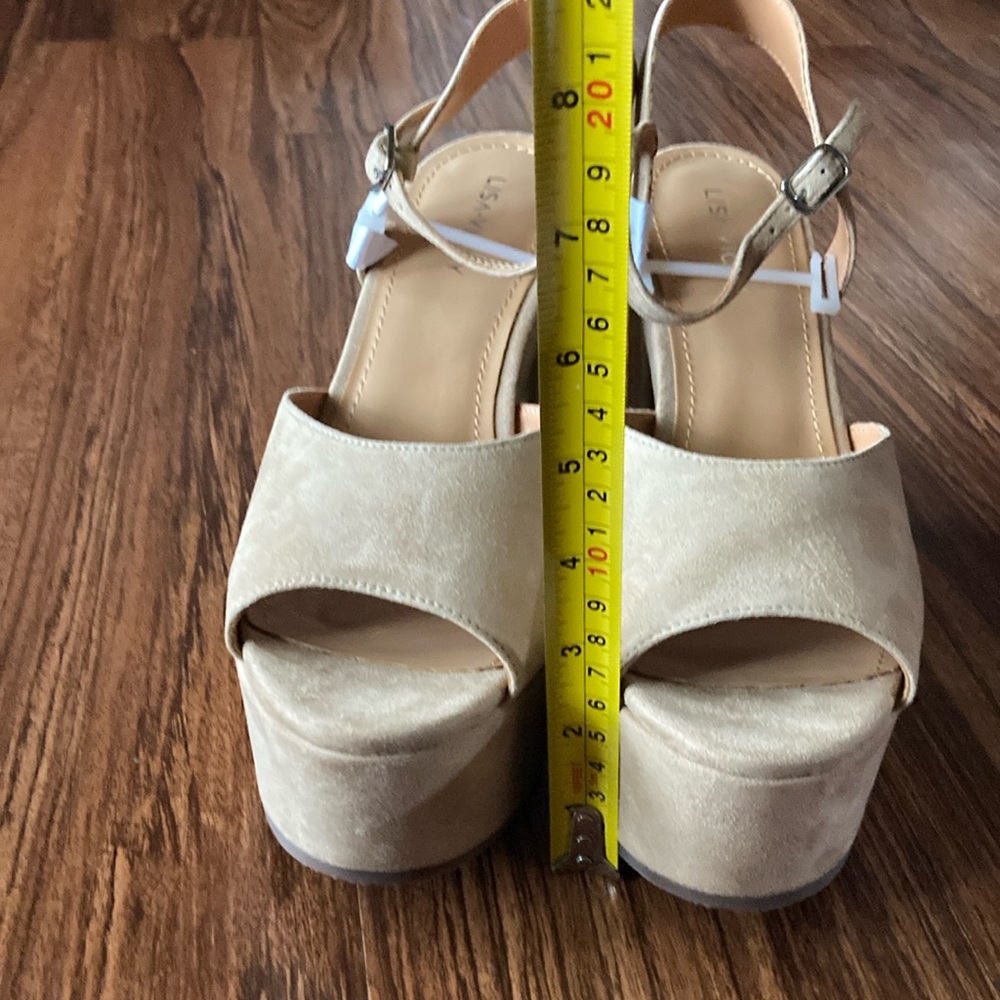 Lisa Vicky 5” Tan Suede Sandals/Heels - Picture 4 of 7